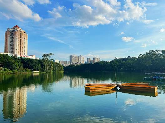 秋高气爽 闽江师专分校余融彬 摄 秋高气爽 闽江师专分校余融彬 摄