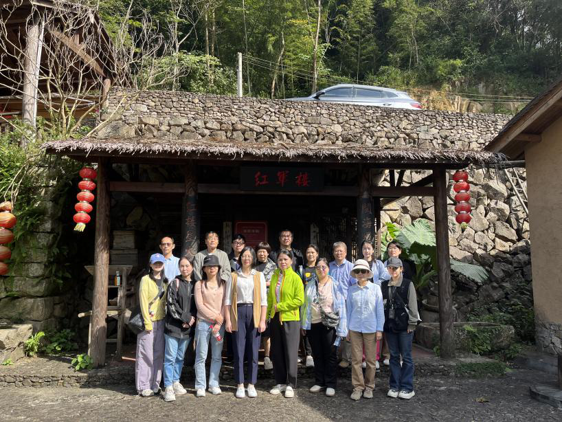 “追寻红色印记、弘扬革命文化” -----大赢家体育app下载机关工会第九小组开展秋游活动